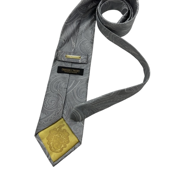 DONALD J. TRUMP XL Gray Paisley Silk DESIGNER Tie HANDMADE - Picture 2 of 4